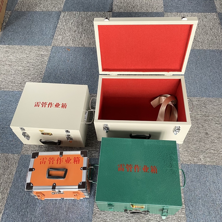 市中爆破工程作业箱如何选择？玻璃钢与传统材质的全面对比
